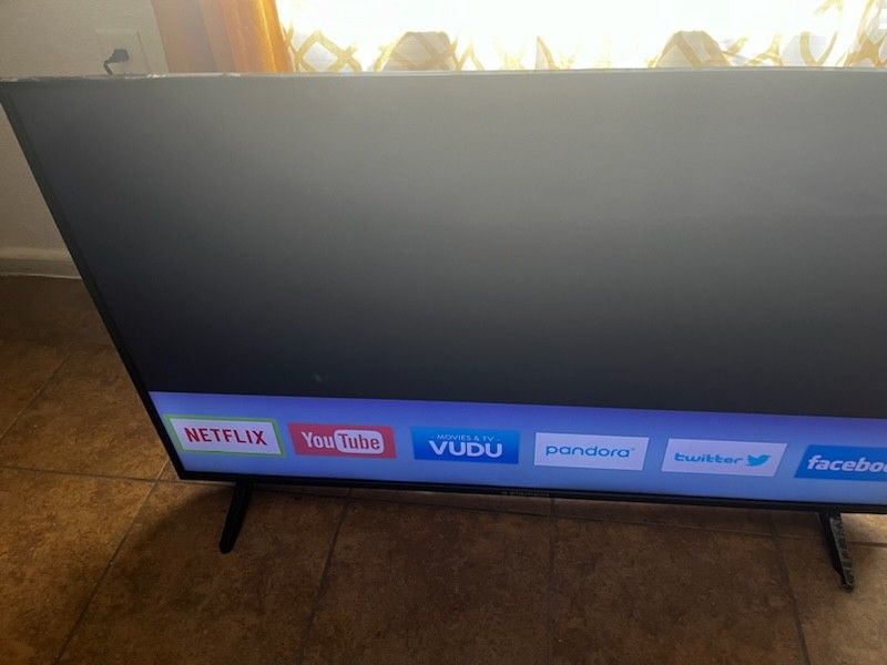 50in Element Smart TV 