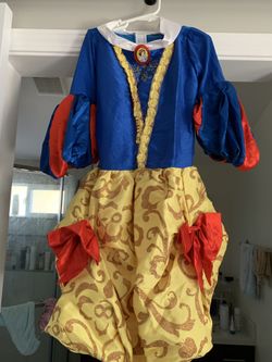 Snow White costumes