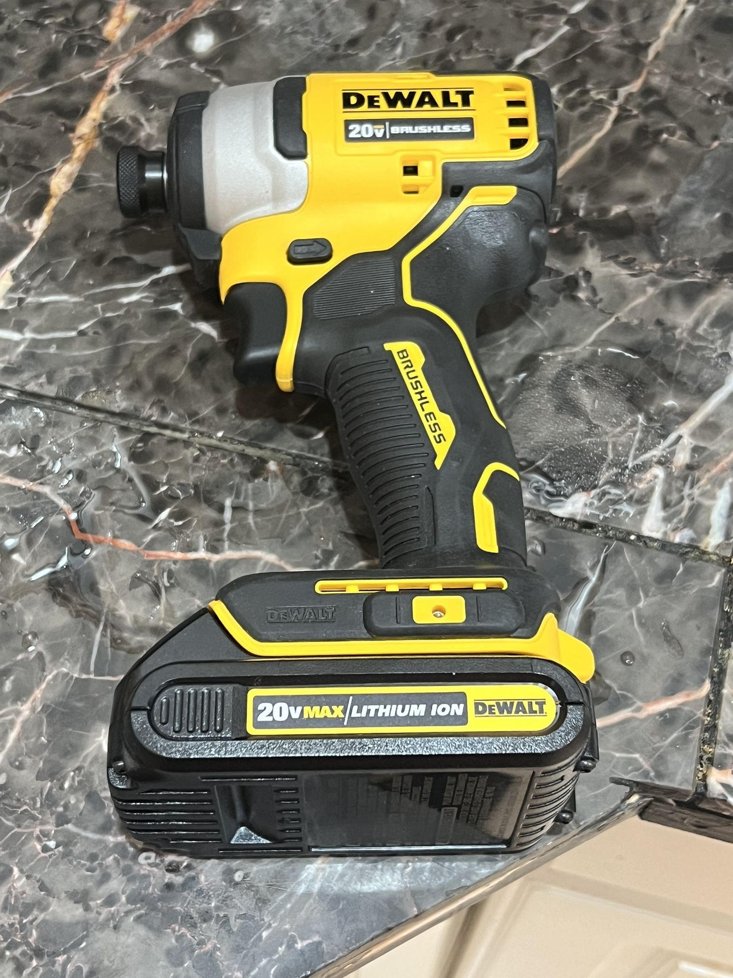 20V MAX XR Cordless Impact Driver