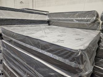 Queen size 12 in double-sided mattress with box spring special