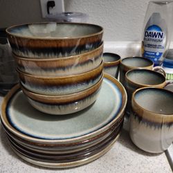 Yellowstone Dish Set