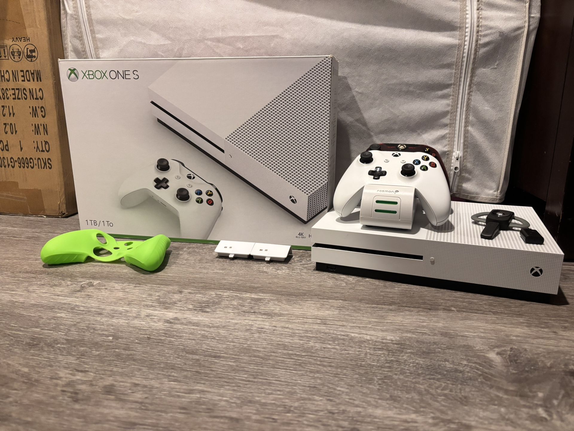 Xbox One S 1TB with Controllers, Charging Station, and Small Headset (Please Read Description)