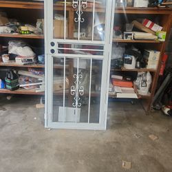 Safety door 