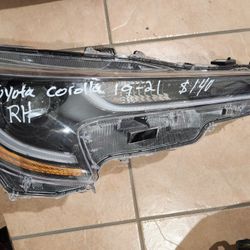 2019 2020 2021  Toyota  Corolla  Right Headlight Part 