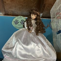 QUINCEAÑERA  DOLL