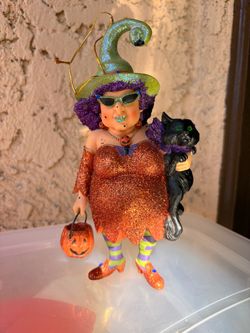Halloween Ornament Witch w/pumpkin cat