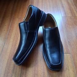 Van Heusen Memory Foam Dressy Loafer's Size 10.5