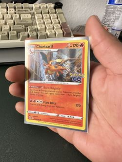 Halo Charizard Pokémon Go Card