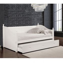 White Daybed With Trundle