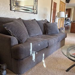 Super comfy 8’ Sofa (by Simmons)