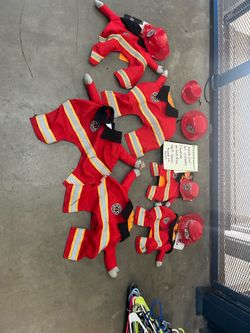 Bundle pet costumes defect with hats watch video