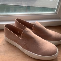 Women’s Size 10 Slip on Flats