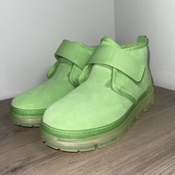 Brand New UGG Neumel Clear Boot Green US 8