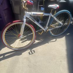 Throne Foos Gone Wild Bike. 