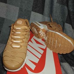 NIKE AIR MAX PLUS TN SIZE 11