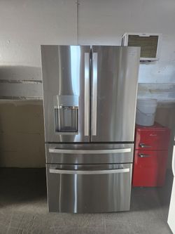GE Profile  Refrigerator W-36