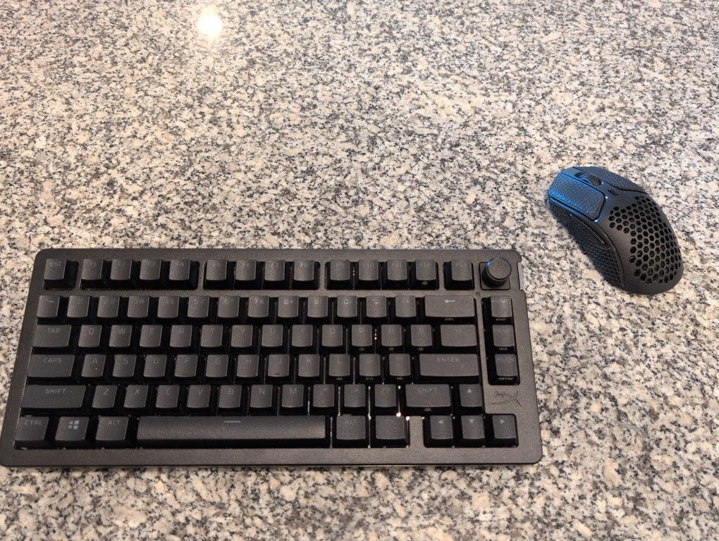 Hyper X Gamers Bundle (75% Keyboard 1000 Hz Wireless Mouse)