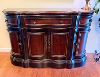 Seven Seas by Hooker Furniture Sideboard / Buffet Cabinet