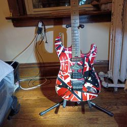 Fender Eddie Van Halen Frankenstrat,