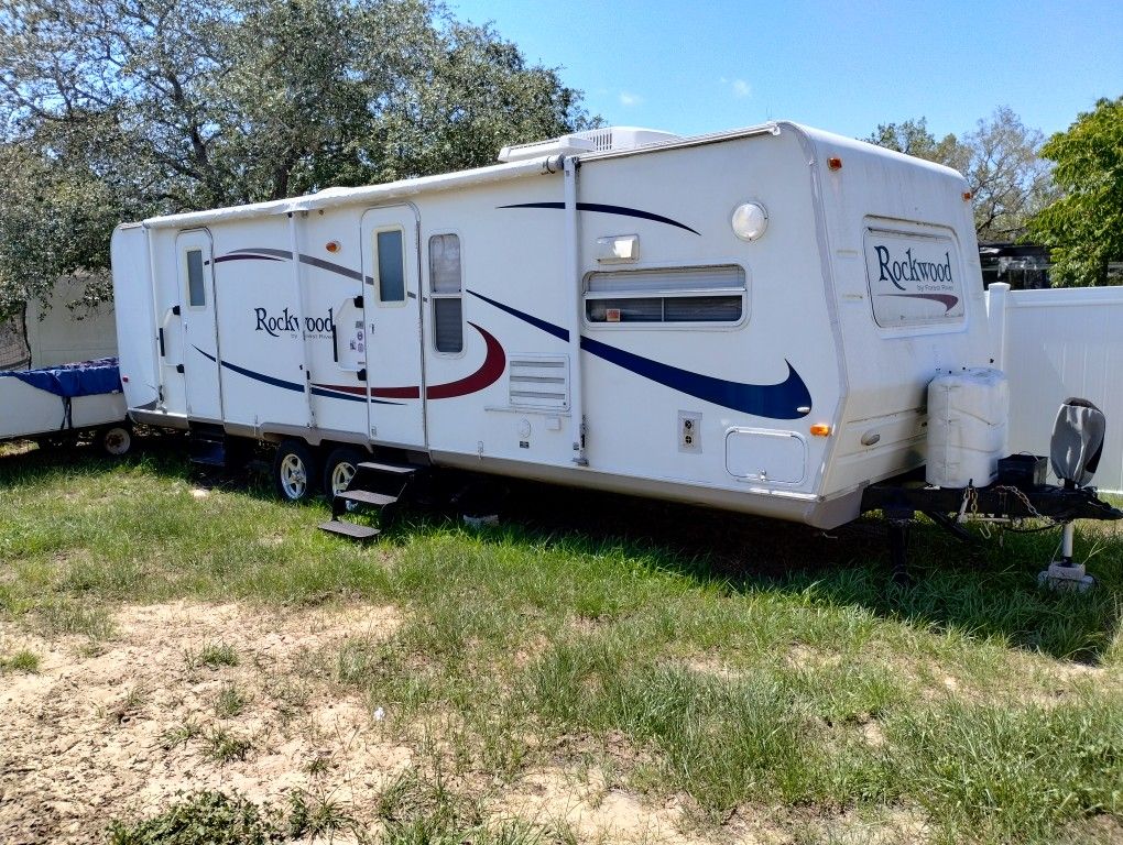 2005 Forest River Rockwood Ultra Lite