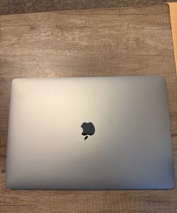 MacBook Pro 16 inch 2019 / i9 / 32GB / 1TB / 5500M