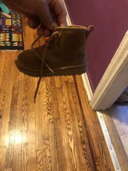 Uggs for kids size 8