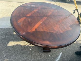 Expandable Round Dining Table