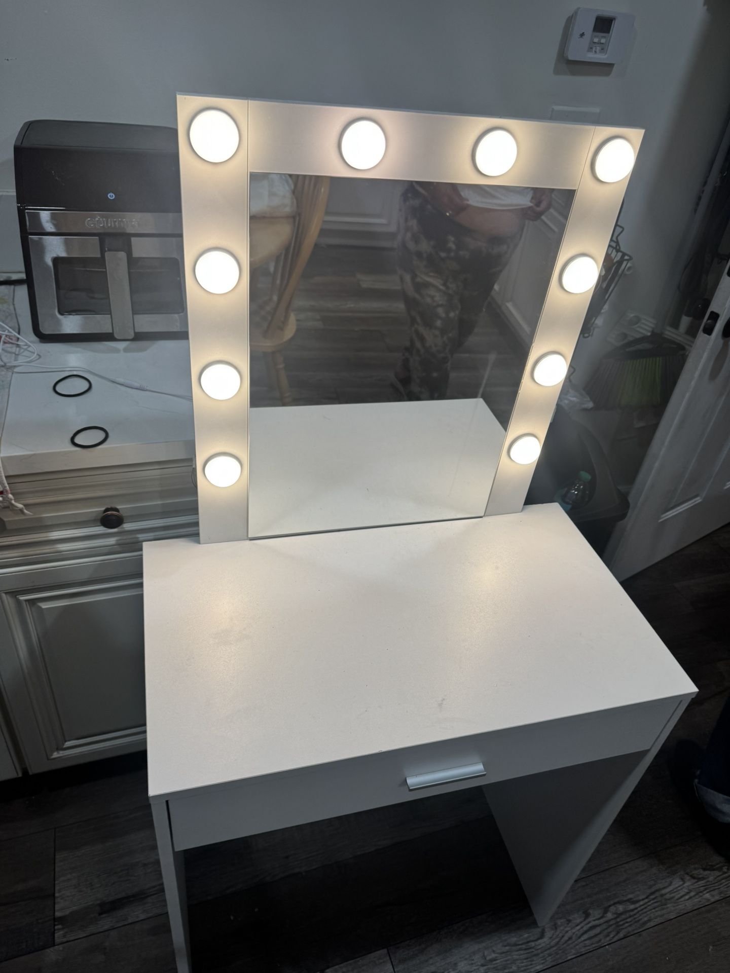 White Vanity desk