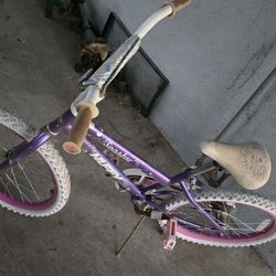 Girls Bike 20$