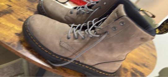 Doc Martens Rare Grey