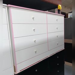 Dresser/ Eight drawers dresser
