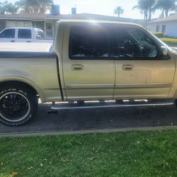 FORD 2001 (Título limpio)