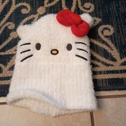 White Fuzzy Hello Kitty Beanie 