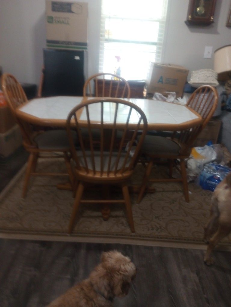 Dining Table With 4 Chairs 