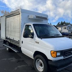 2004 Ford E-350