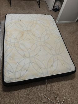 Queen matress