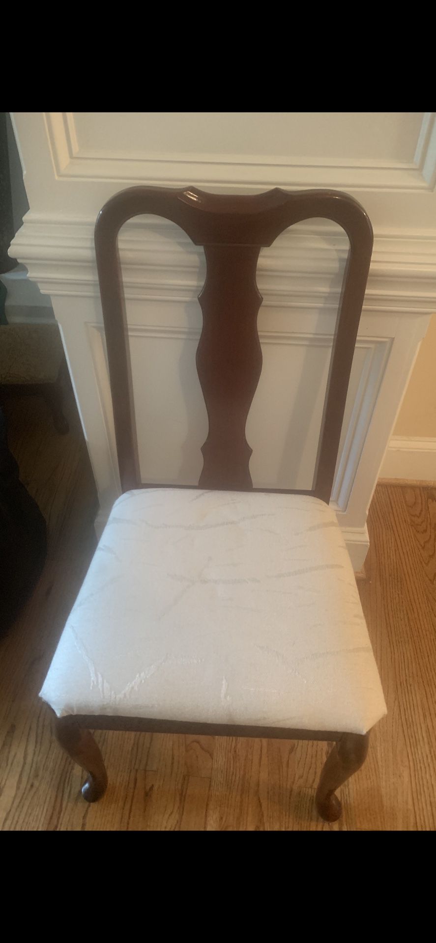 Free Dining Chair