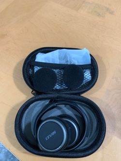 LEVIN wireless Bluetooth earphones