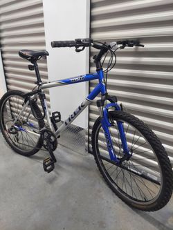 Trek 820  mountain bike
