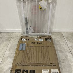 Wide Pet Gate / Baby Gate - Fits Openings 29” - 42”