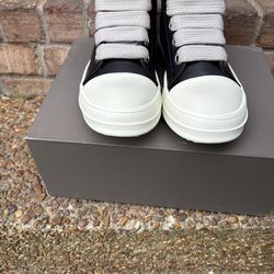 Rick Owen’s low top jumbo lace men size 9