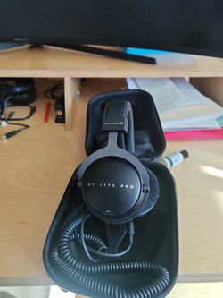 Beyerdynamic DT 1770 PRO Studio Reference Closed-Back Headphones (250 Ω)