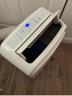 Insignia Portable Air Conditioner – 250 Sq Ft – Remote + Window Kit – Works Great