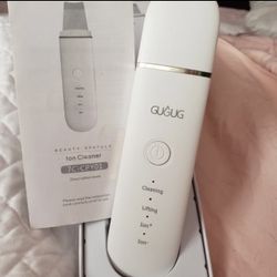 3-in-1 deep skin resurfacing device. It can cleanse, massage, and infuse.