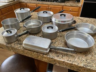 Antique Vintage Aluminum Wear Ever Cookware Set. Excellent Condition For Vintage Age. From 1940’s And 1950’s. $200.00 For Excellent  Condition Set .
