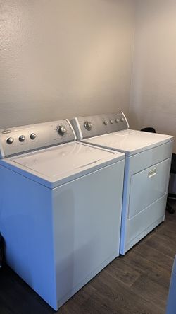 Whirlpool washer & dryer set both working great great conditions Delivery&instalation available