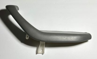2007 Toyota Sequoia Front Right Passenger Door Panel Pull Armrest Dark Gray