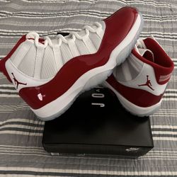 Nike Jordan 11 Retro  Cherry Size 8