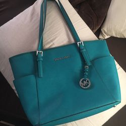 Michael Kors hand bag