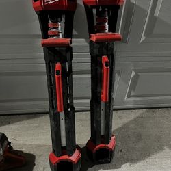 Milwaukee M18 ROCKET Dual Power Tower Lights